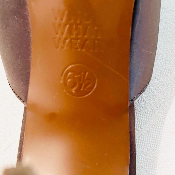 WHO WHAT WEAR Satin V Heels in Graphite - Picture 12 of 15